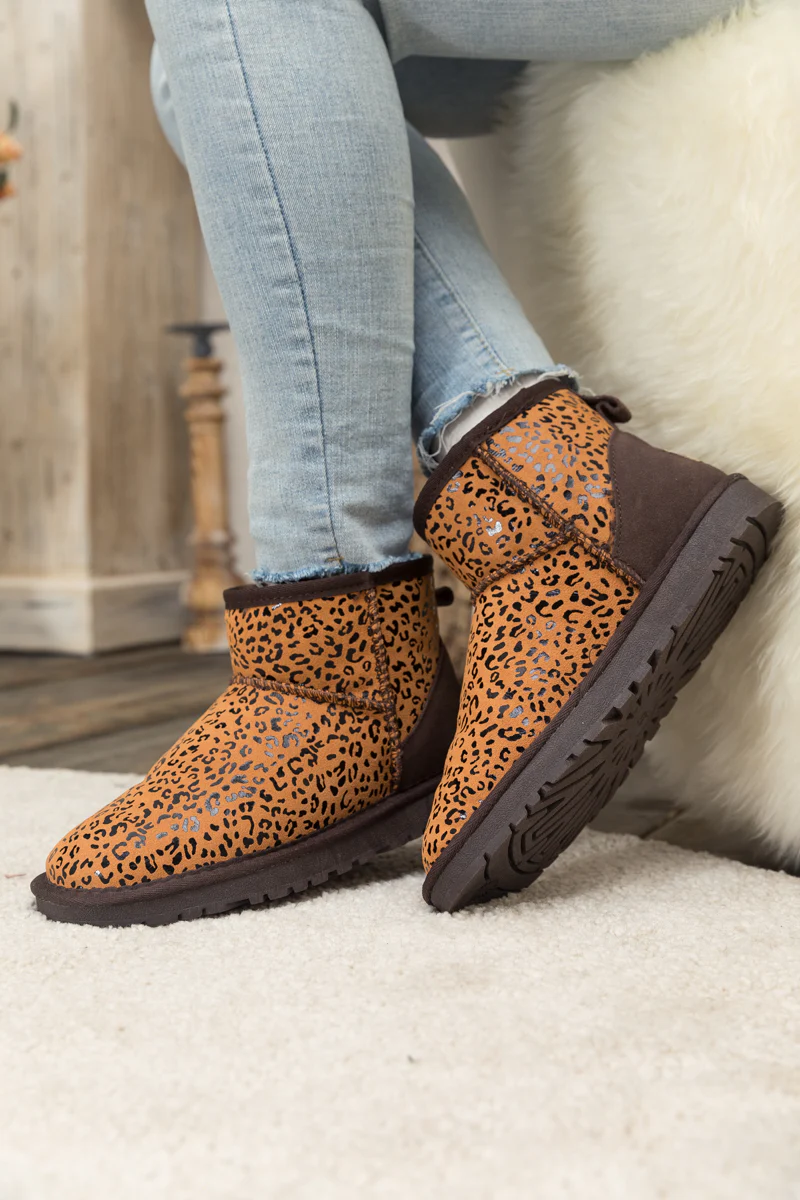 SMAIBULUN Ugg | Faux Fur-Lined Leather Suede Low Boots - Image 6