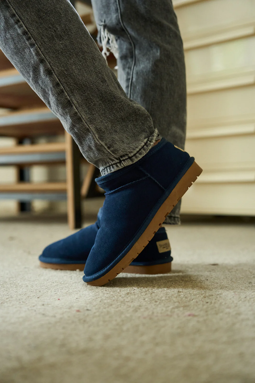 SMAIBULUN Ugg | Faux-Fur-Lined Suede Tasman Ankle Boot - Navy - Image 8