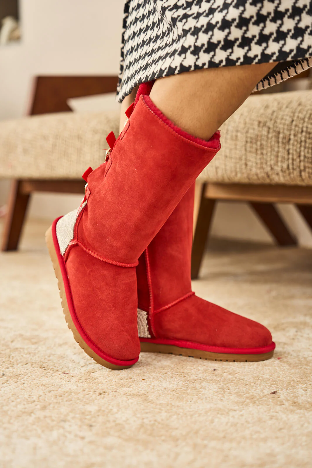 SMAIBULUN Ugg | Rhinestone Ribbon Tri-Tie Bow Suede Boots - candy - Image 6