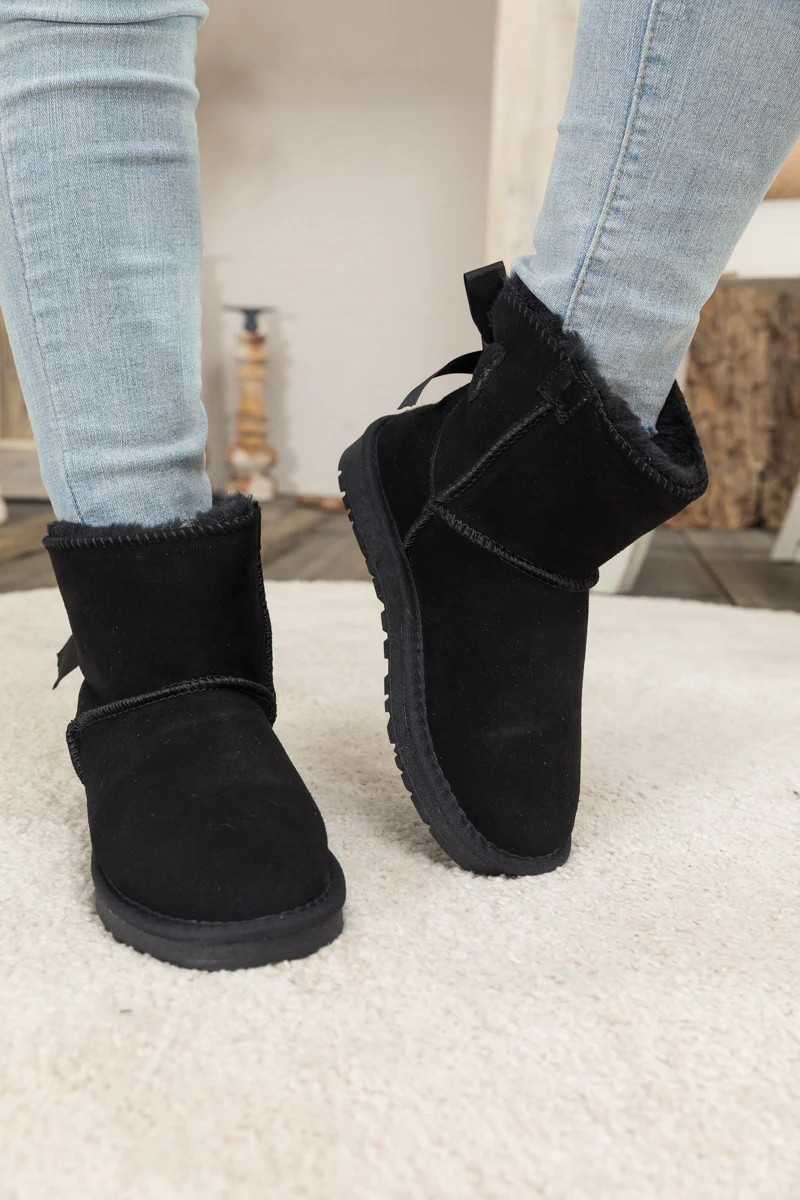 SMAIBULUN Ugg | Ribbon Bow Faux Fur-Lined Mini Ugg Boots - Image 5