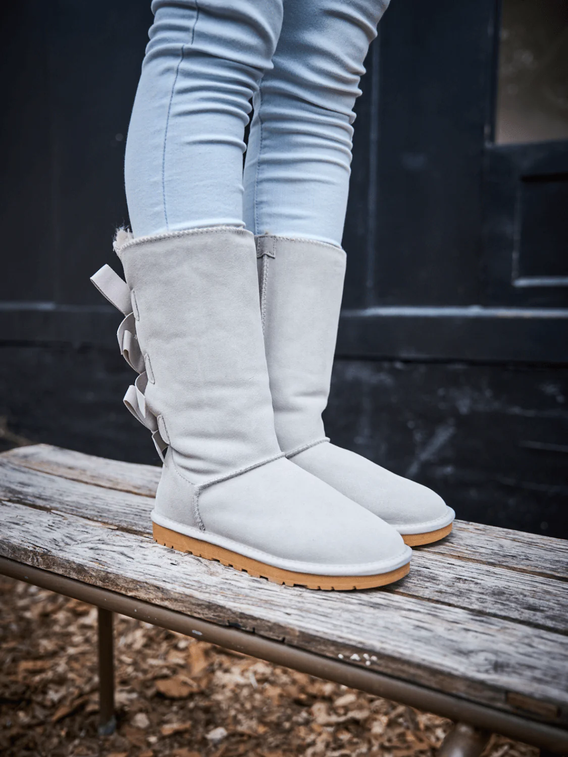 SMAIBULUN Ugg | Tri Ribbon Bow Suede Boots - pale - Image 3