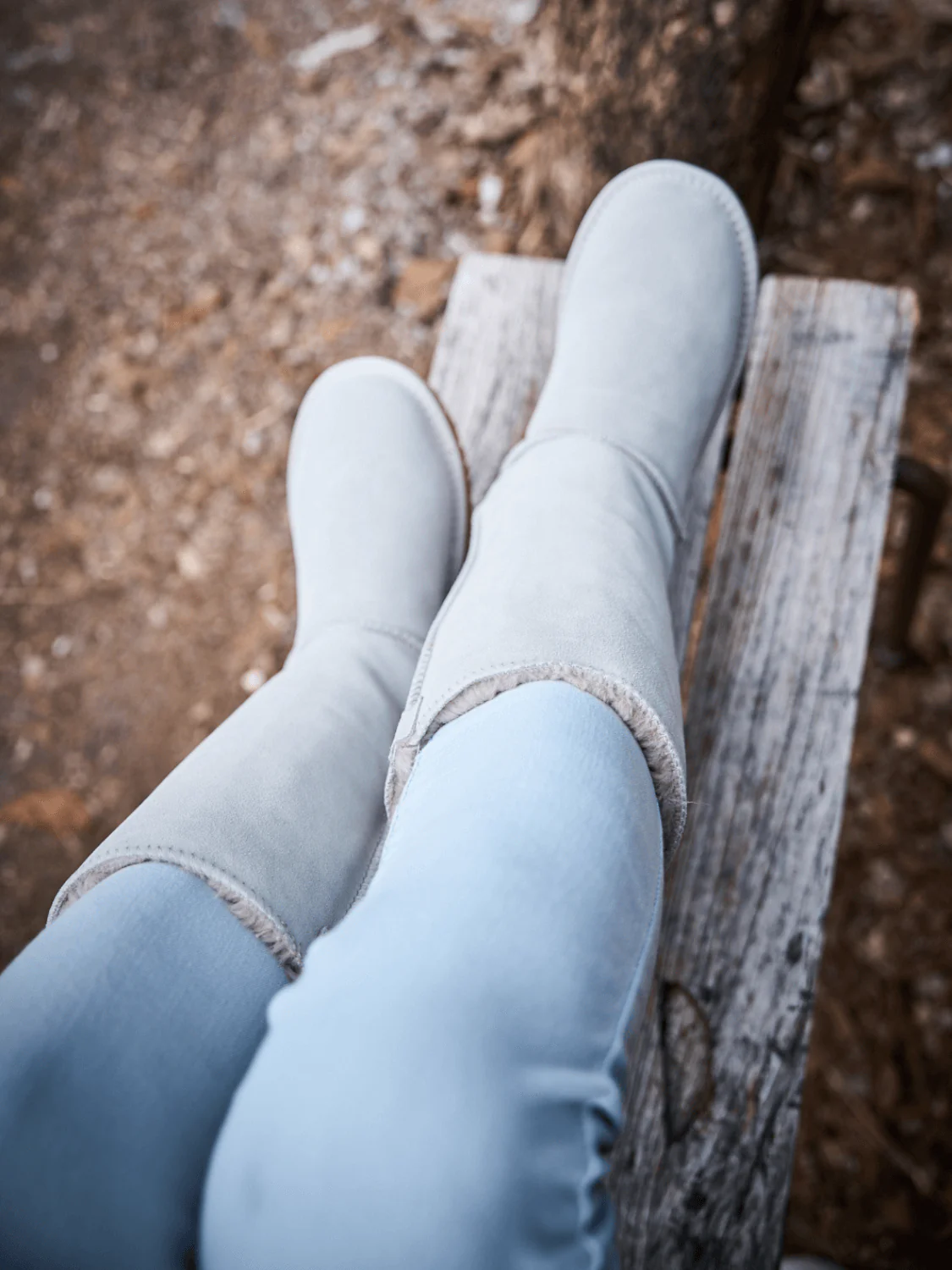 SMAIBULUN Ugg | Tri Ribbon Bow Suede Boots - pale - Image 4