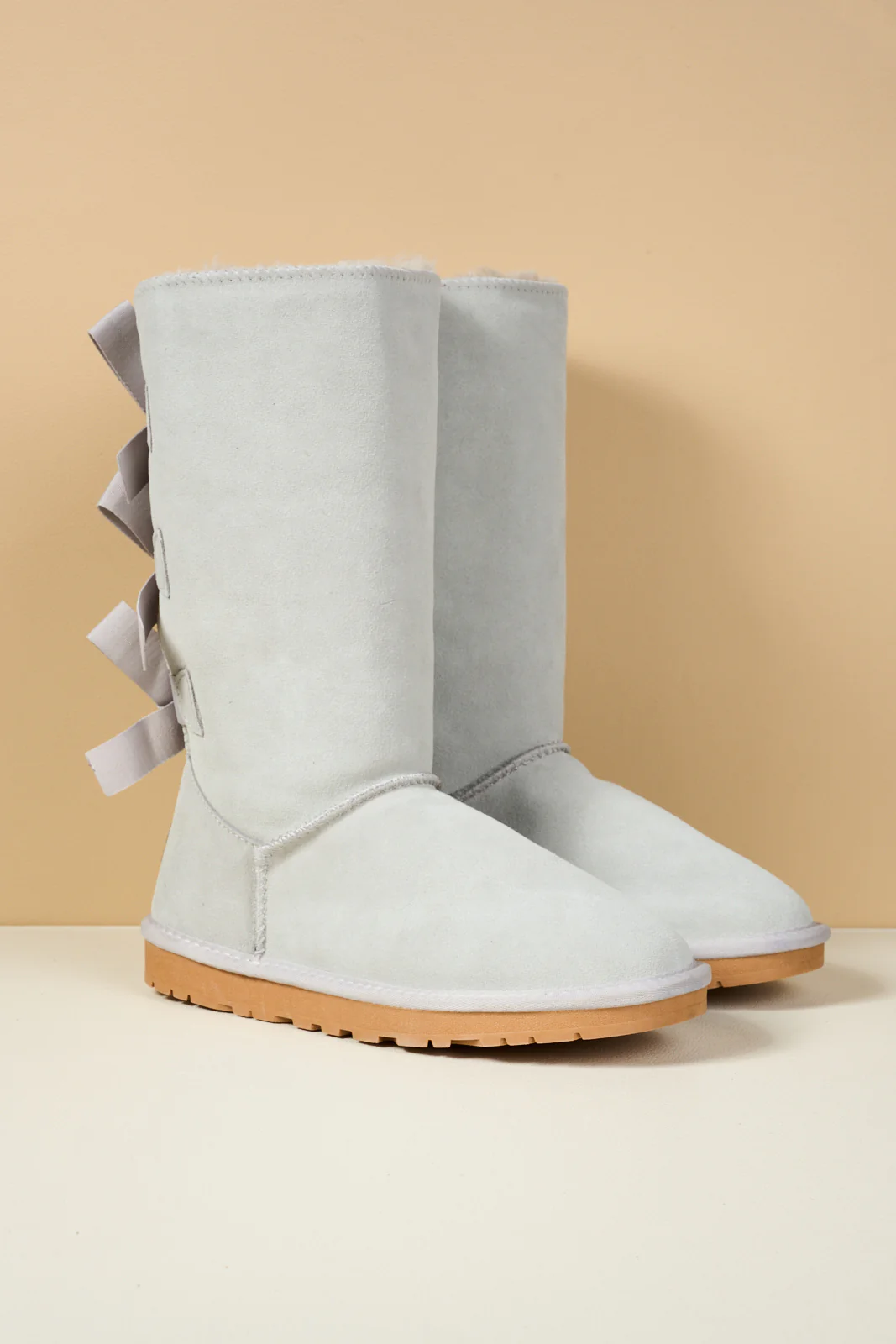 SMAIBULUN Ugg | Tri Ribbon Bow Suede Boots - pale - Image 9